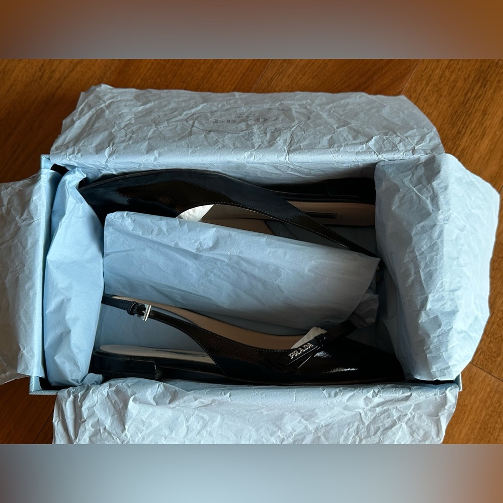 Prada flats - Picture 9 of 16